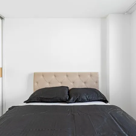 Leo Apartment - Ac & Free Parking Bratislava Exterior photo